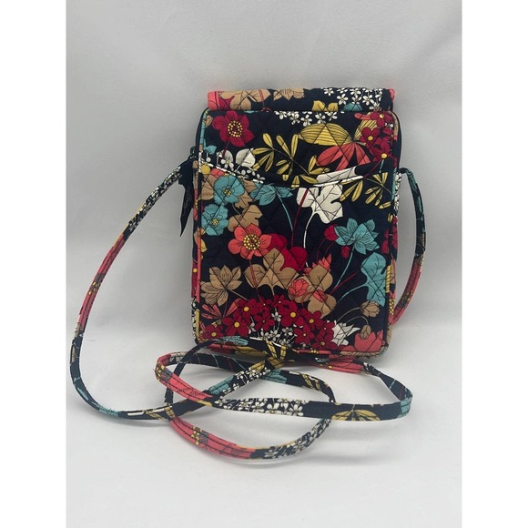 VERA BRADLEY. Happy Snails ~ Mini Hipster Crossbody Purse - Picture 4 of 4